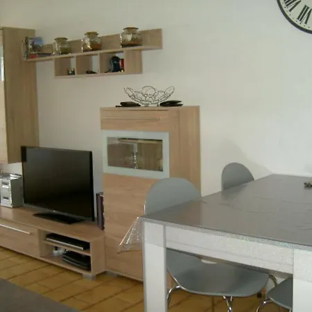 Cap D'agde, 3 Pieces, 6 Personnes - Fr-1-249-76 * آجد